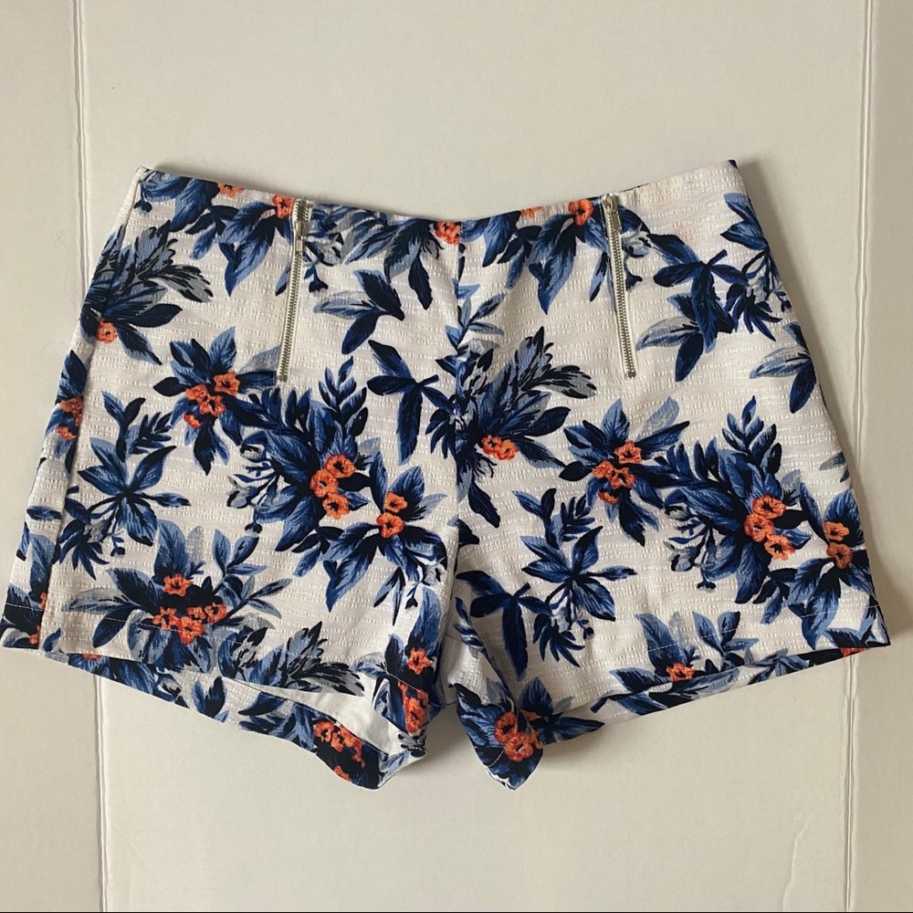floral shorts NEW